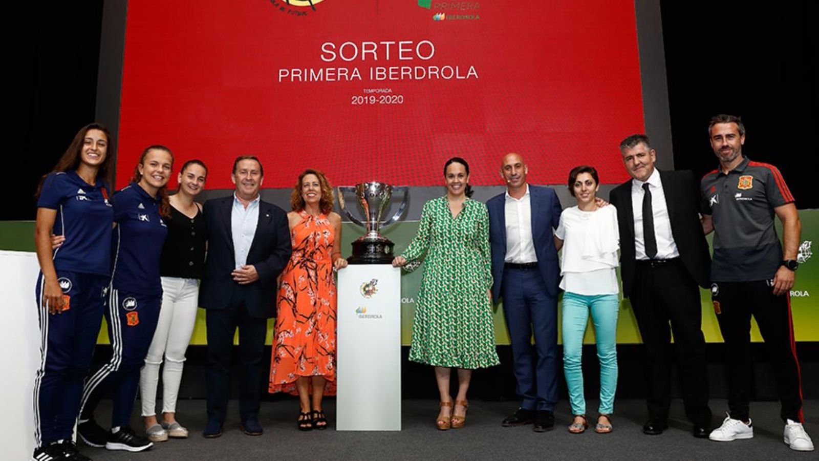 El president de la RFEF, Luis Rubiales, no es va perdre el sorteig del calendari