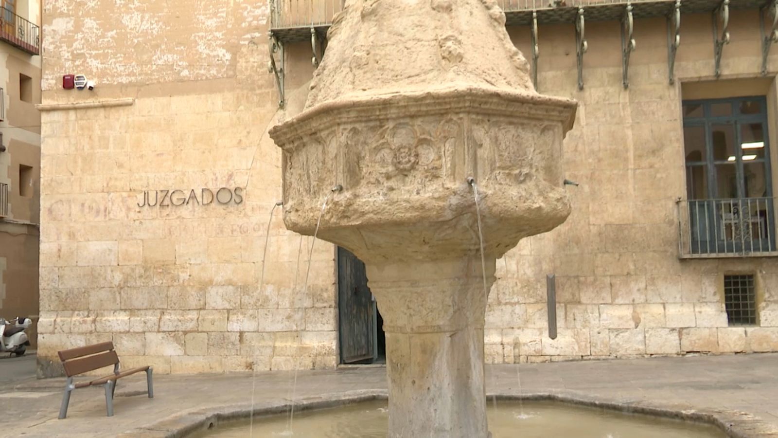 Edifici dels jutjats de Xàtiva, al nucli antic de la ciutat