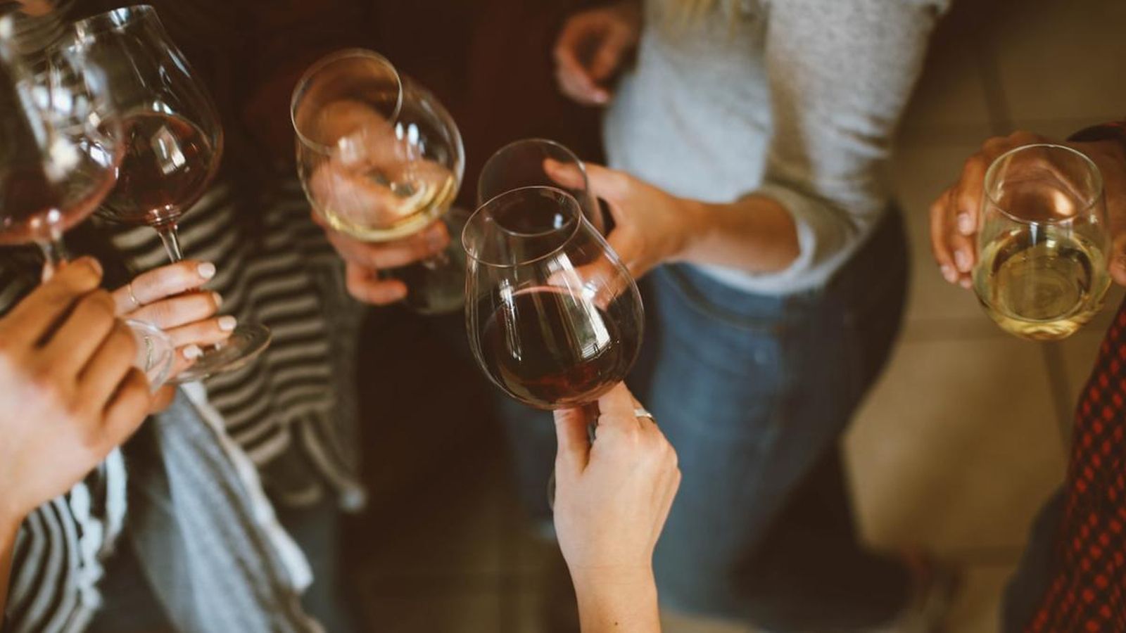 En la fase 1 fins a 10 persones es podran reunir en domicilis o a l'aire lliure