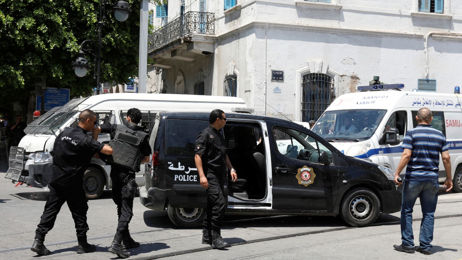 Policia a la zona on s'ha produït l'esclat