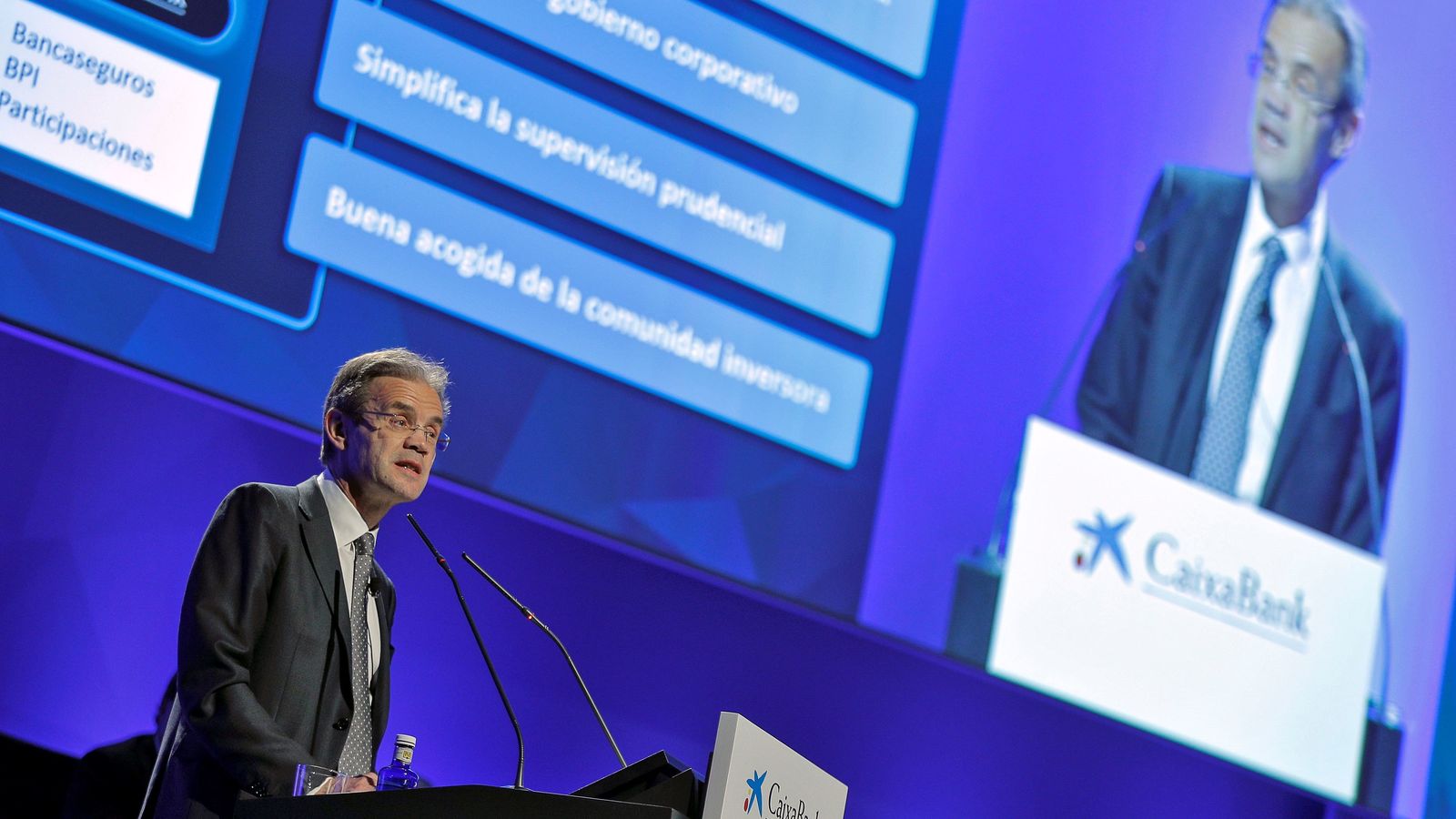 El president de Caixabank, Jordi Gual, intervé en la Junta d'Accionistes