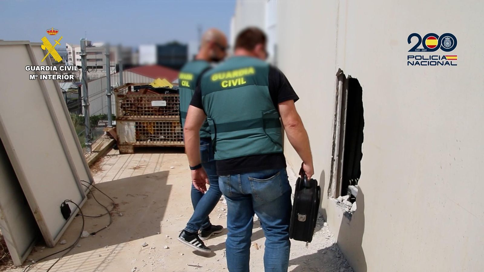 En imatge, un dels butrons fet a empreses d'Alacant