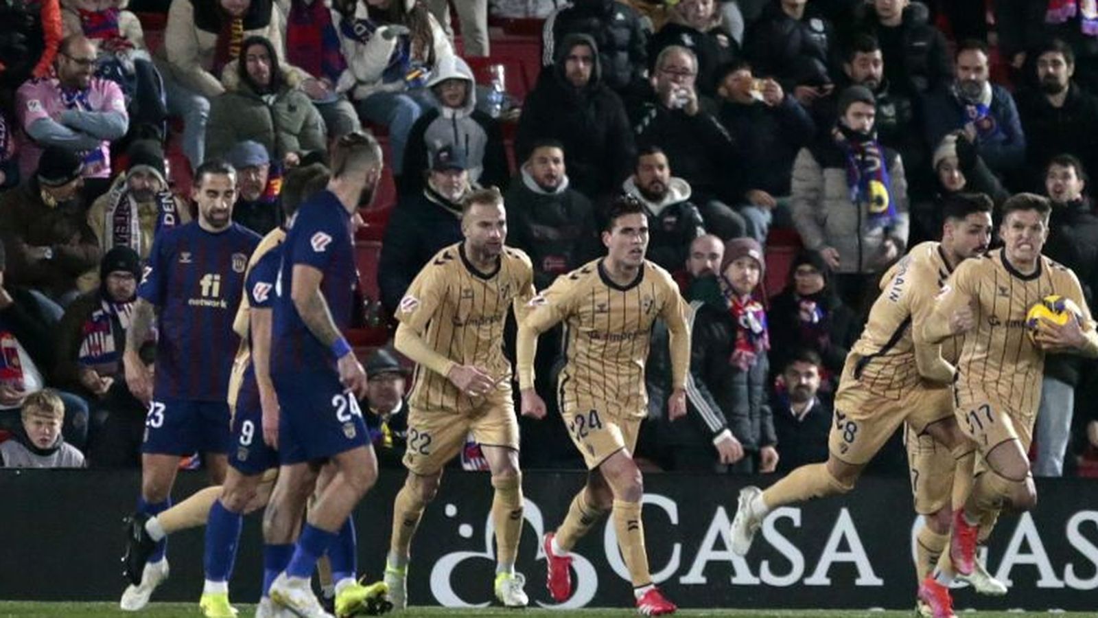 Els jugadors de l'Eibar celebren un gol al nou Pepico Amat