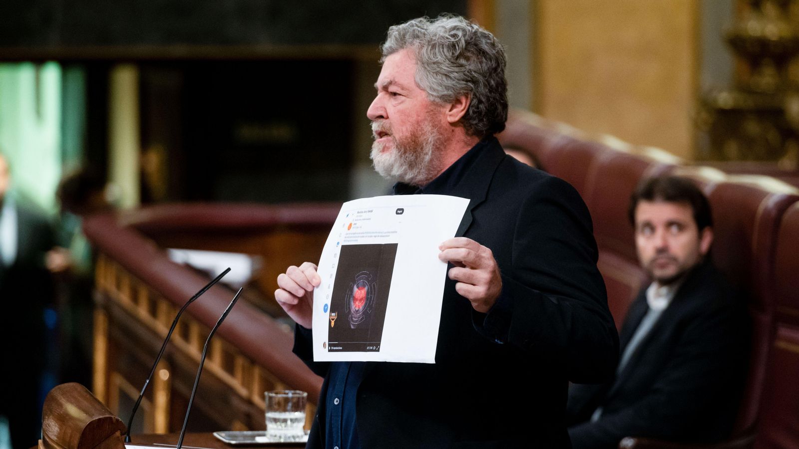 El diputat d'Unides Podem, Juan Antonio López de Uralde, en la intervenció d'aquest dijous al Congrés El diputat d'Unides Podem, Juan Antonio López de Uralde, en la intervenció d'aquest dijous al Congrés