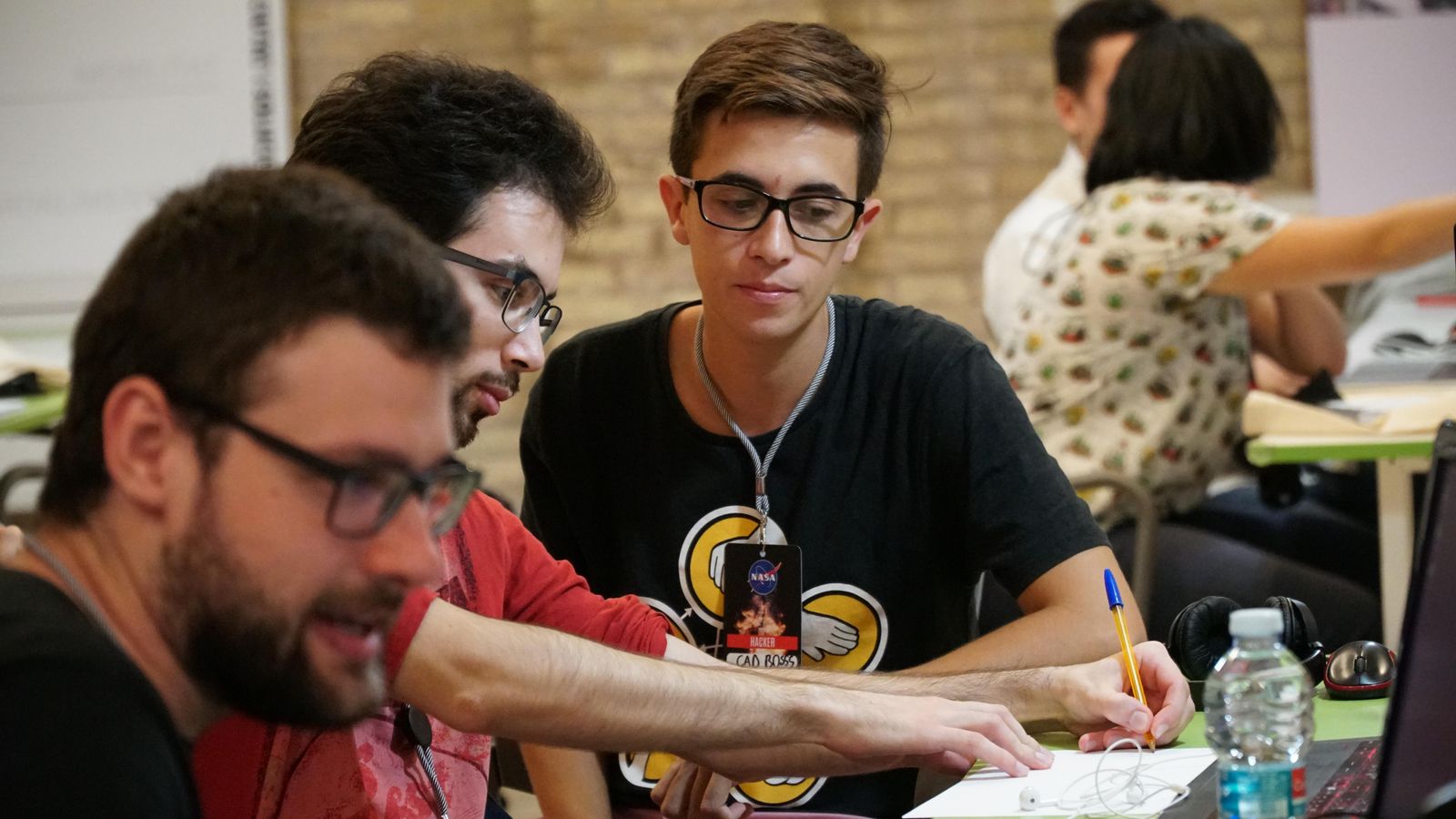 Talent valencià que mira a la NASA