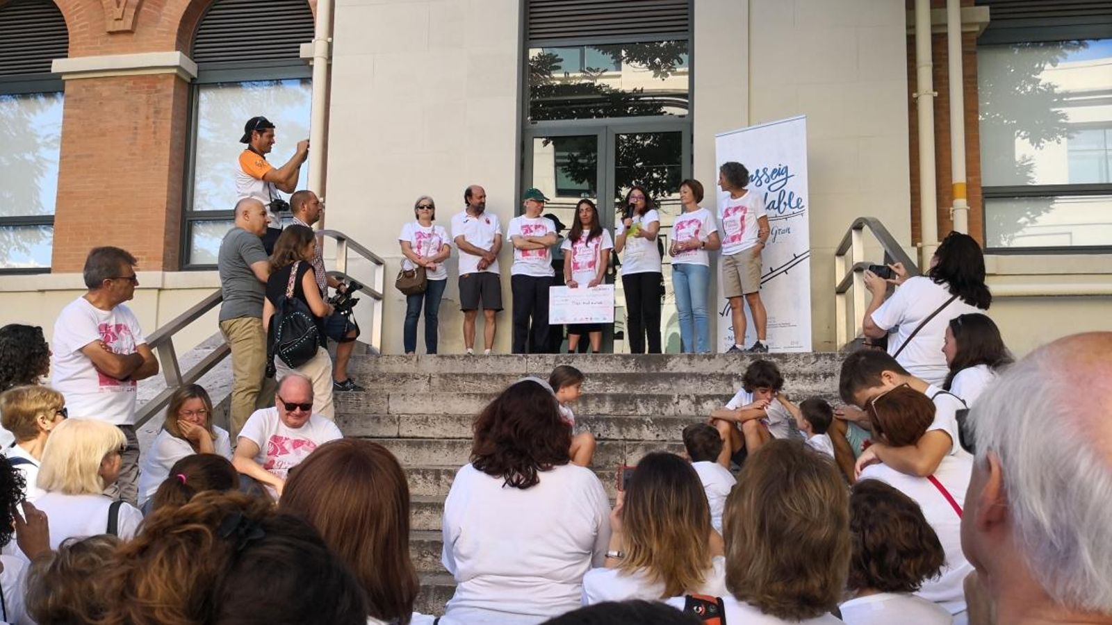 La vicepresidenta del Consell, Mónica Oltra, ha donat suport a aquest acte