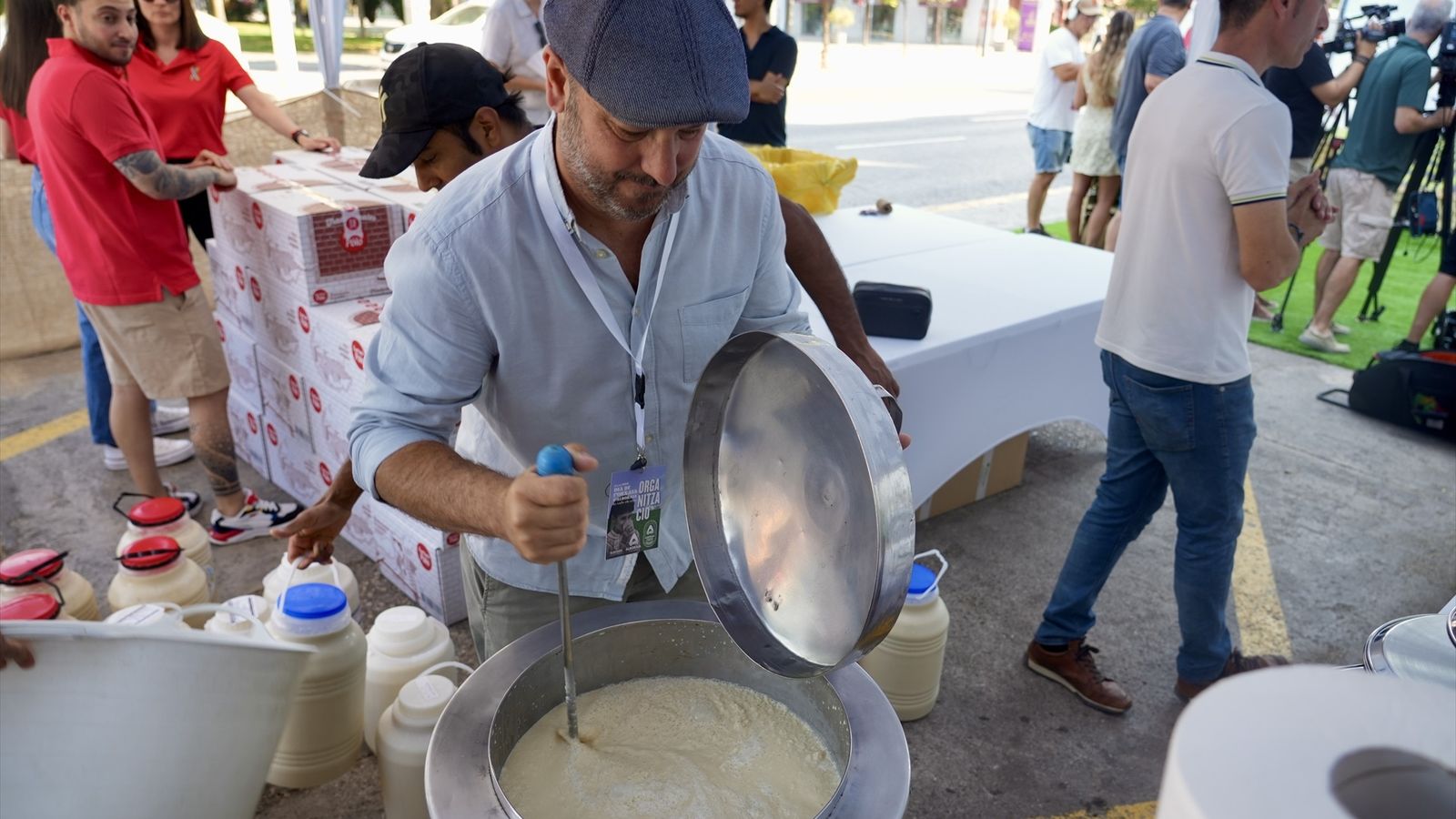 El repartiment en la Avinguda de l'Orxata d'Alboraia