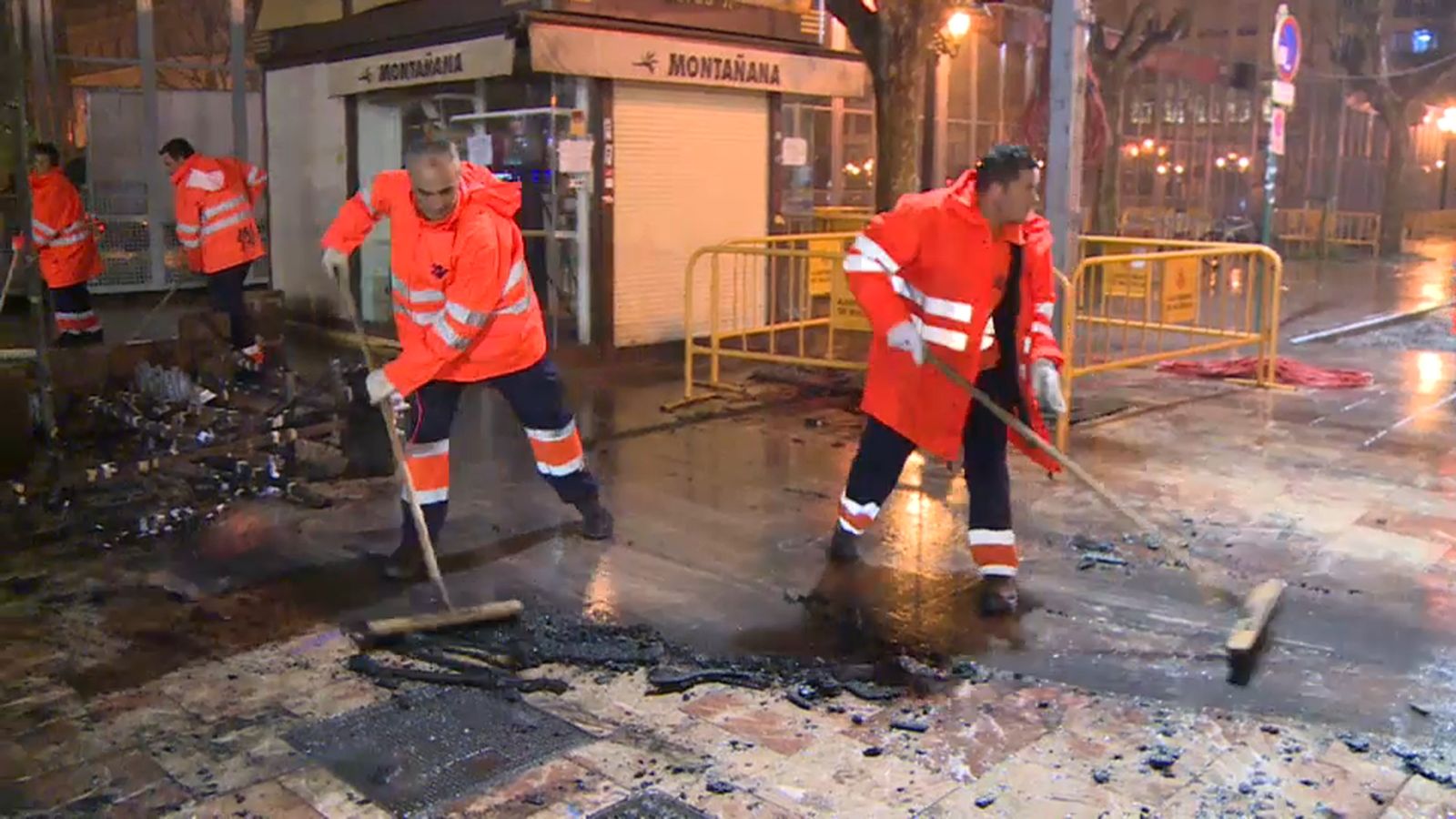 Gràcies al treball contrarellotge, en només cinc hores torna tot a la normalitat | ÀP