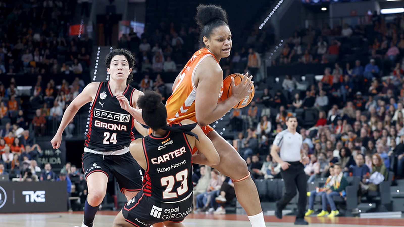 Khaalia Hillsman, durant el partit contra l'Uni Girona
