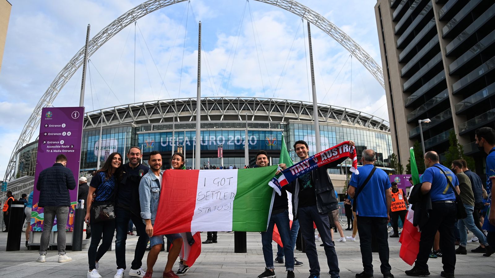 Només els aficionats que ja estiguen al Regne Unit podran assistir a les semifinals