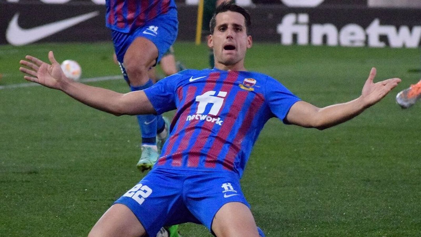 Juanto Ortuño celebra el gol