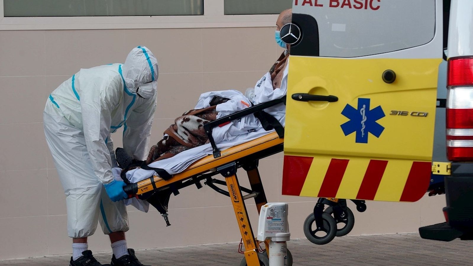 Traslladen un pacient a l'Hospital Clínic de València