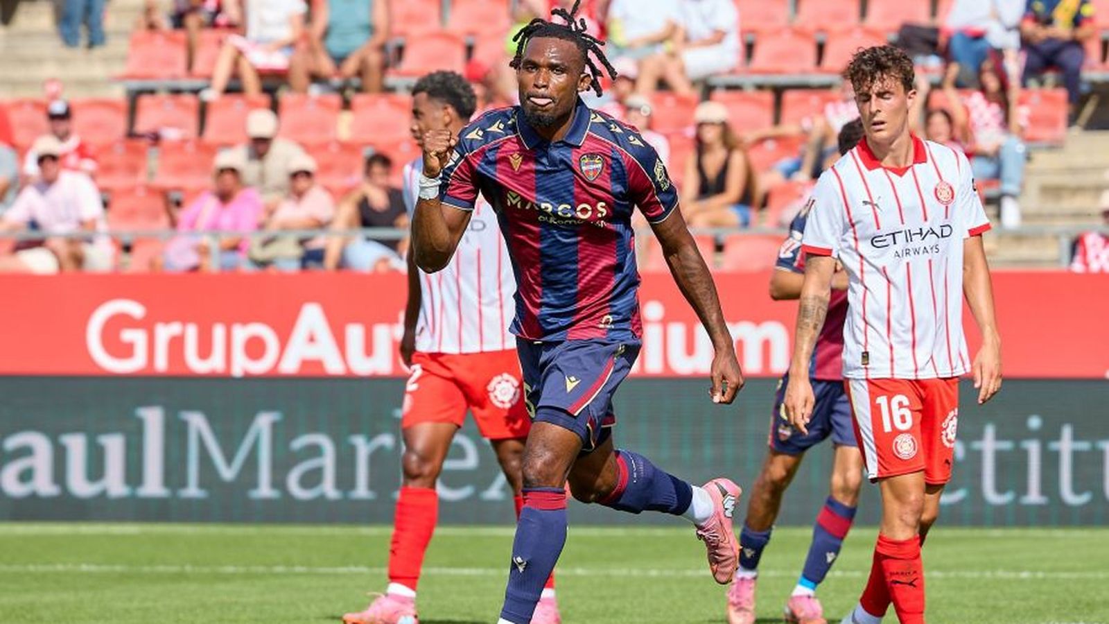 Koyalipou va marcar el seu únic gol en Lliga en el partit contra el Girona de la primera volta (0-4)