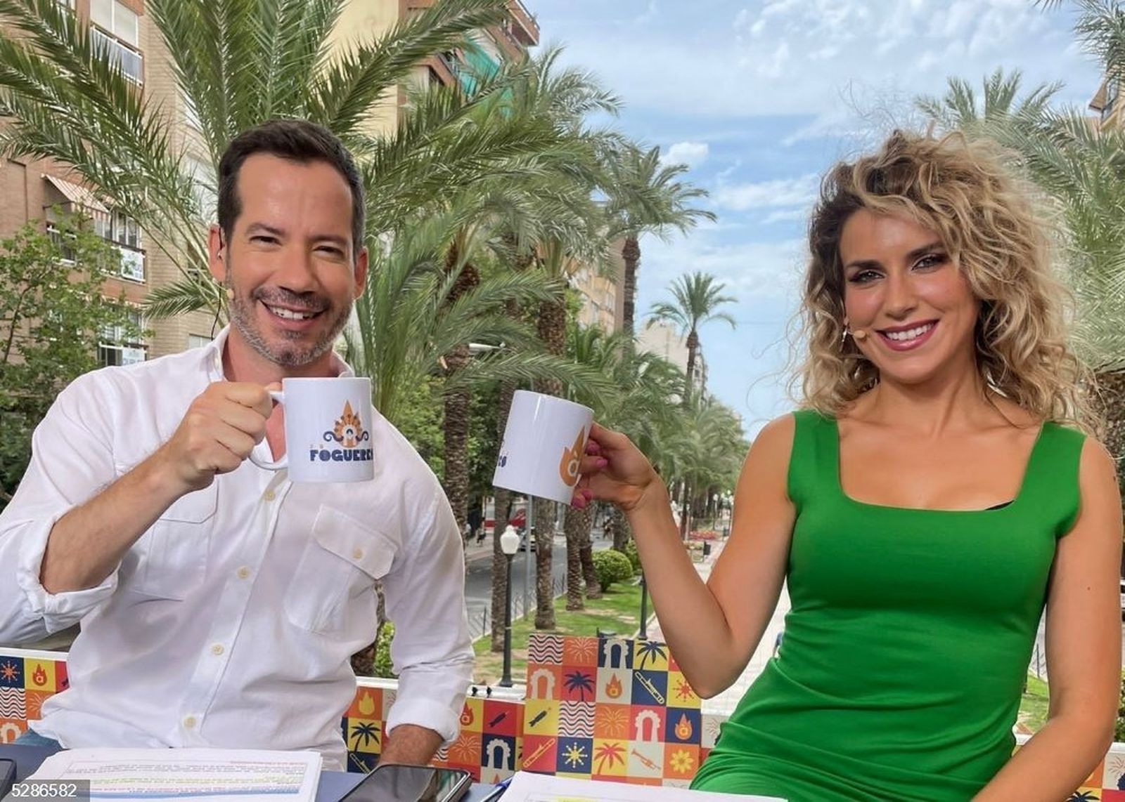 Ferran Cano i Maria Fuster, presentadors del set d'À Punt que enguany estarà al Palau de la Diputació d'Alacant