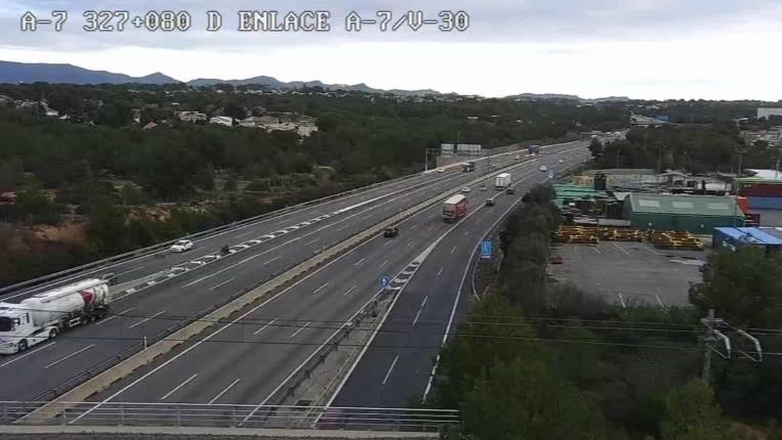 Dimecres ha començat amb tranquil·litat a la xarxa de carreteres valencianes, tret de l'accident a Paterna