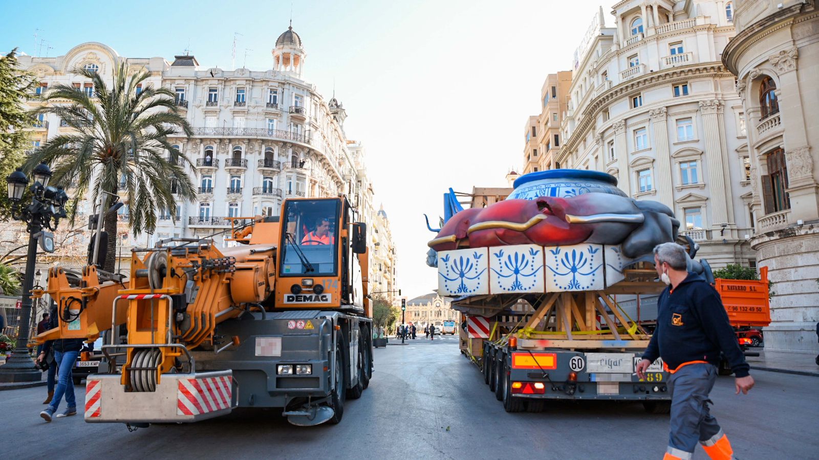 Arribada aquesta setmana d'una de les primeres peces de la falla de l'Ajuntament de València