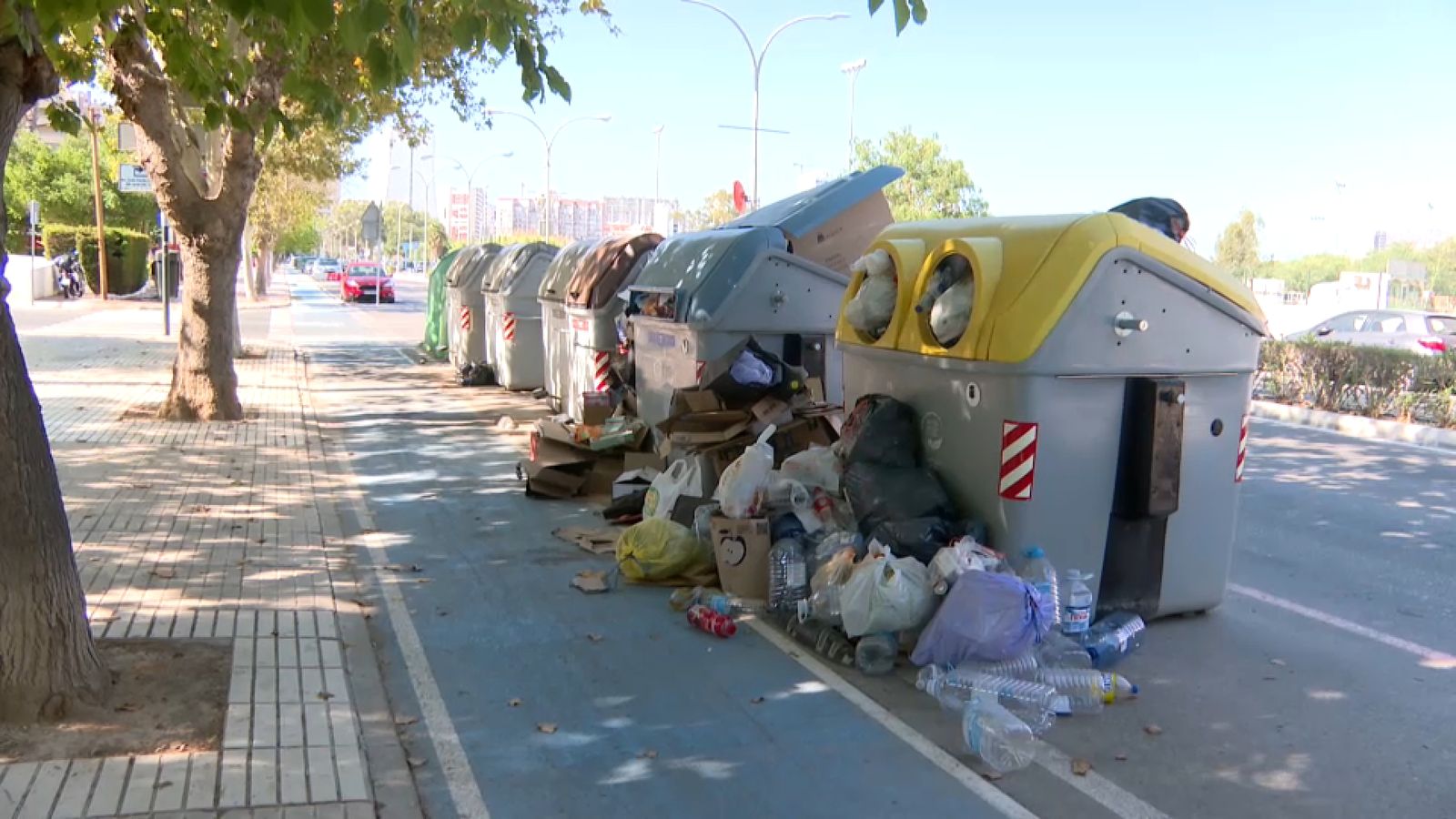 Tercer dia de vaga de neteja a Calp