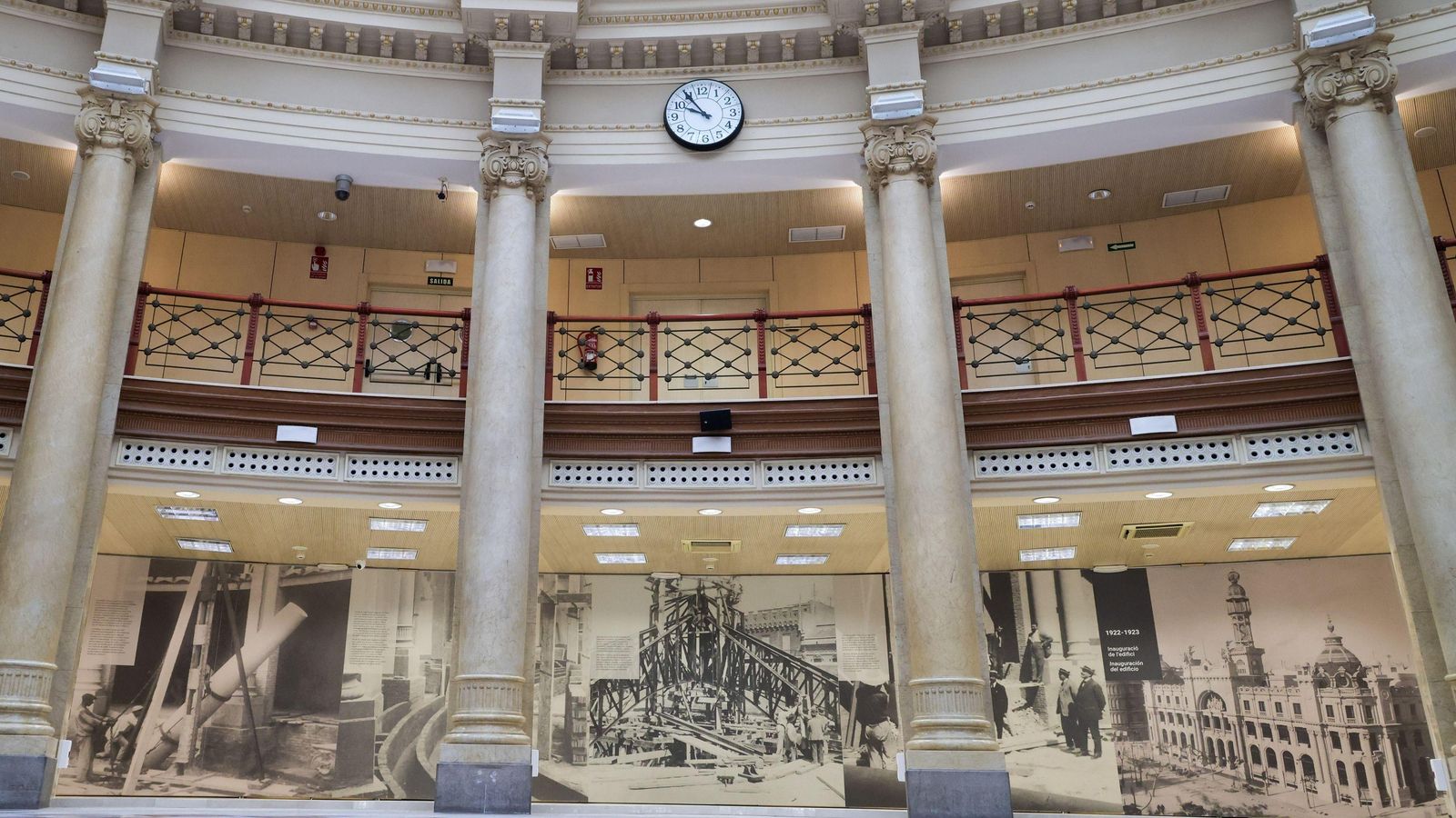 Interior de la seu de Palau de les Comunicacions de València