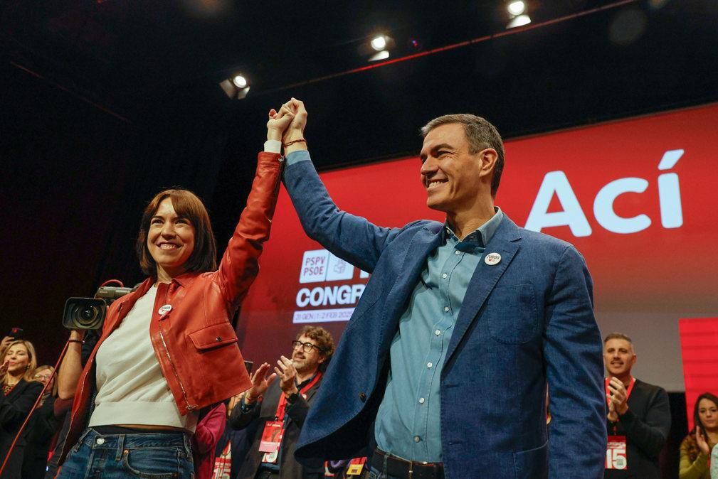 La secretària general del PSPV-PSOE i ministra, Diana Morat, amb el líder del PSOE i president del govern espanyol Pedro Sánchez