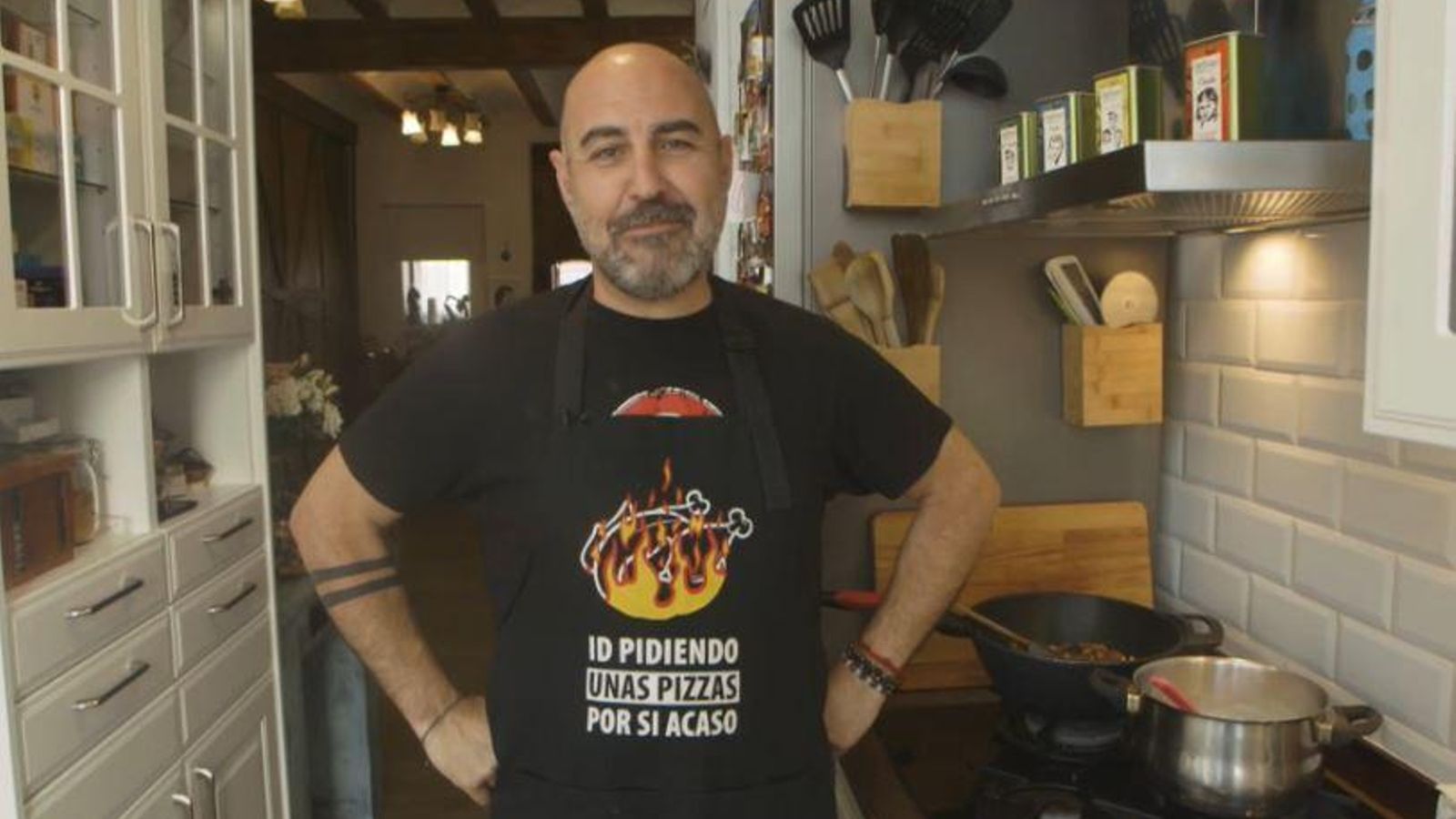 L'humorista valencià Oscar Tramoyeres en 'Tupper club'