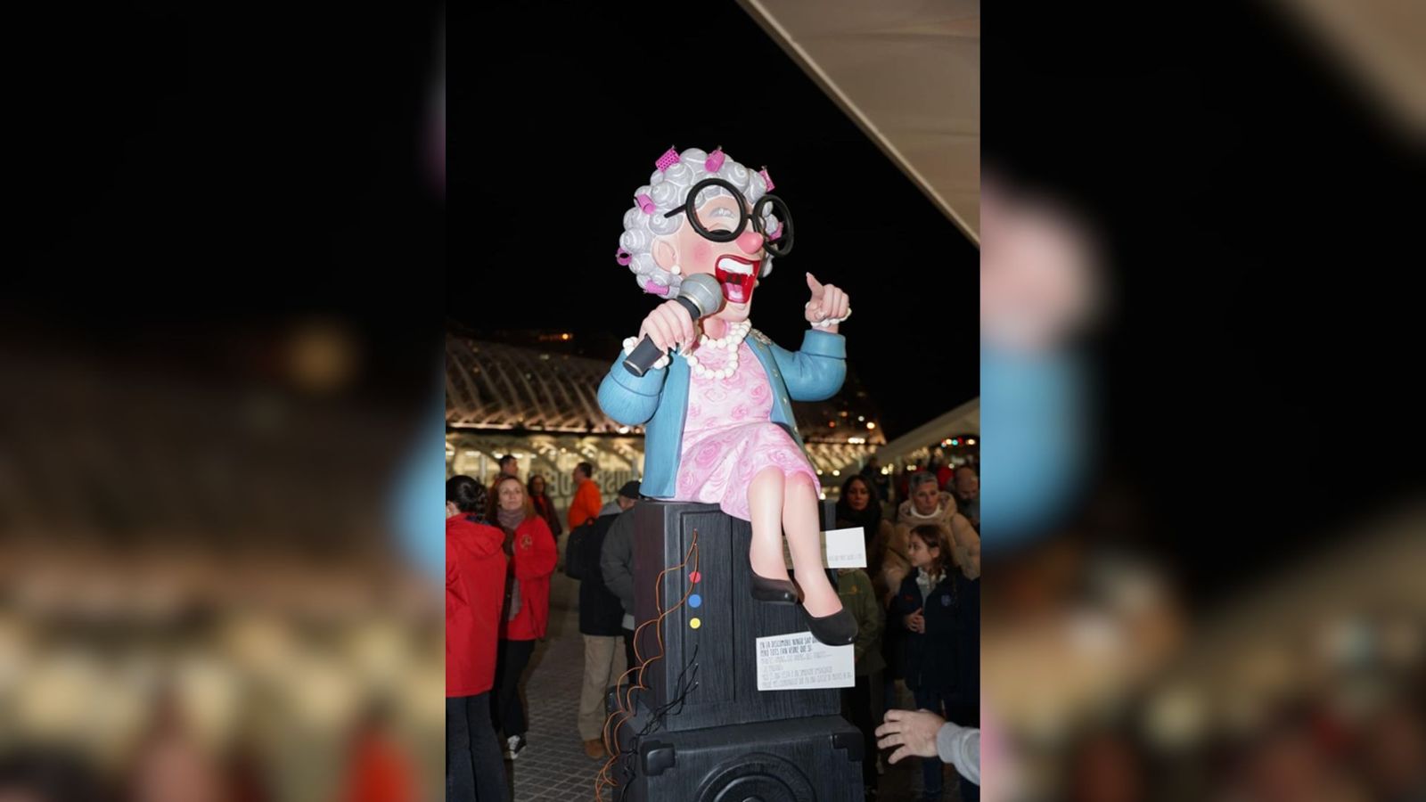 "Fallera Eterna" / Artista: Fran Tarazona