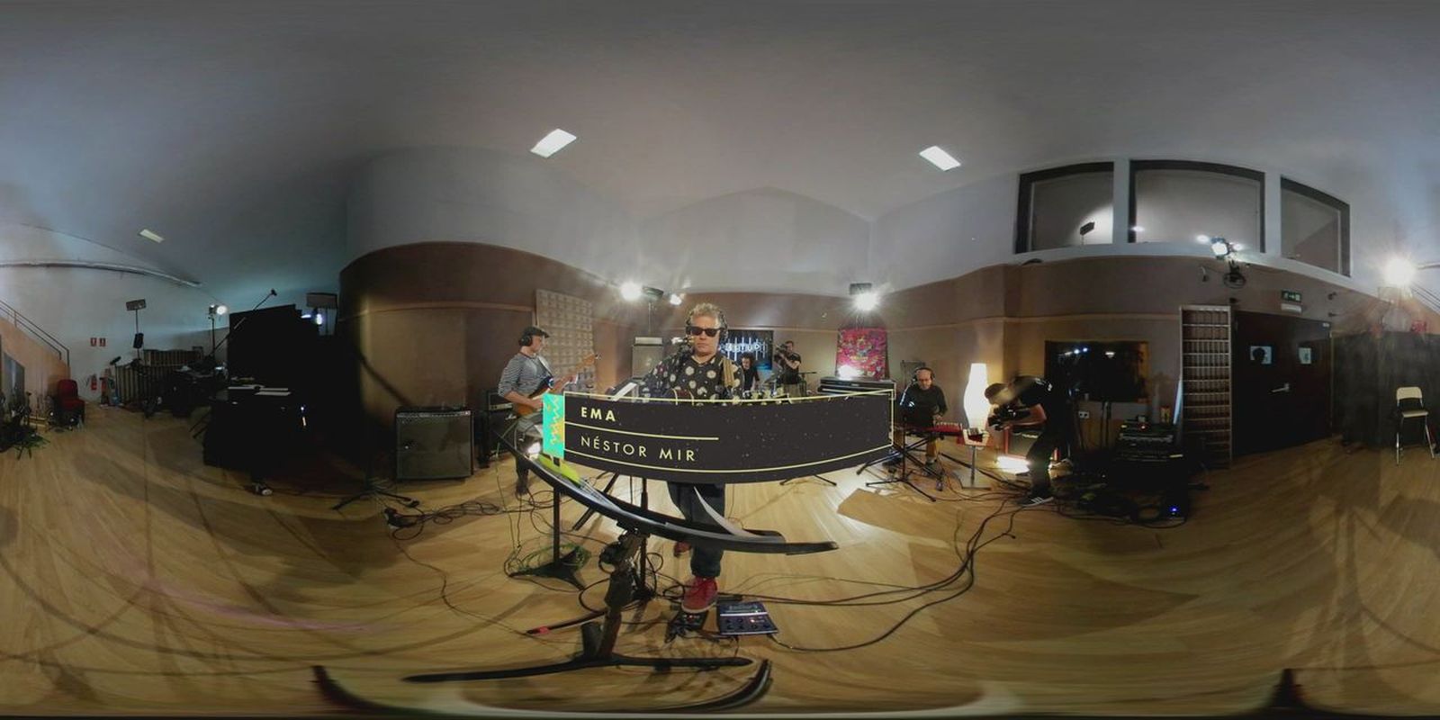 360° | Néstor Mir versiona The Dance Crashers