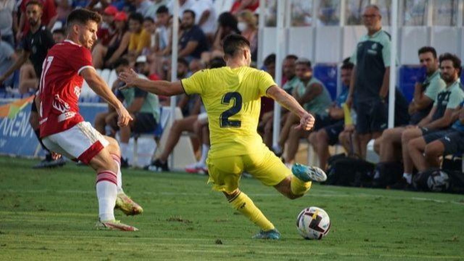 Leal, en una acció del partit