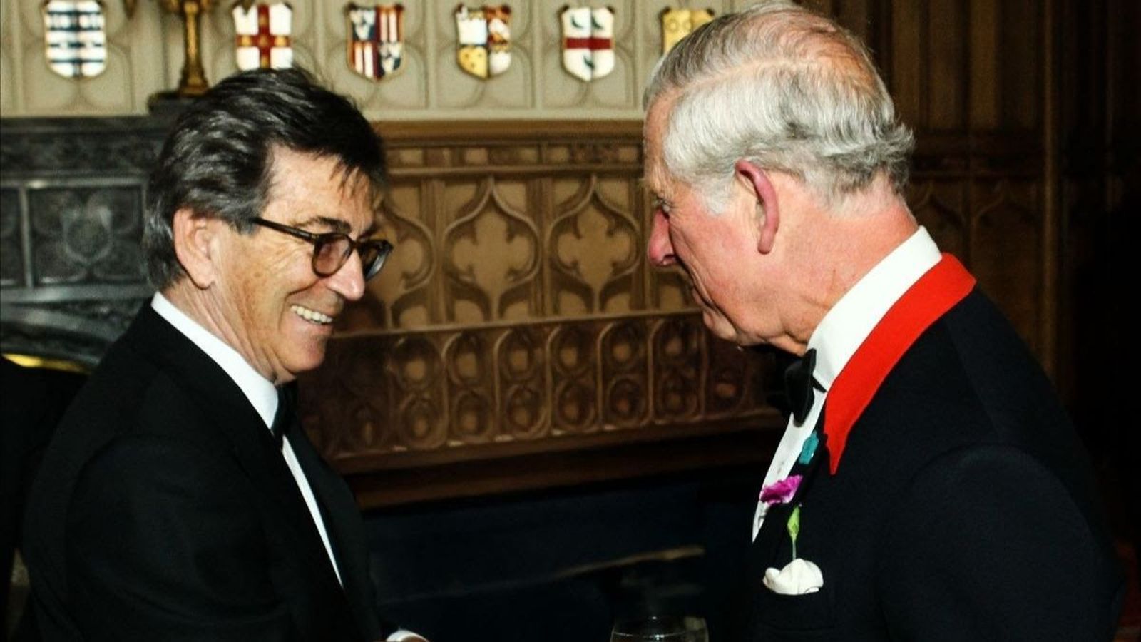 Imatge d'Héctor Colonques, un dels fundador de Porcelanosa, i el llavors príncep de Gal·les en 2016