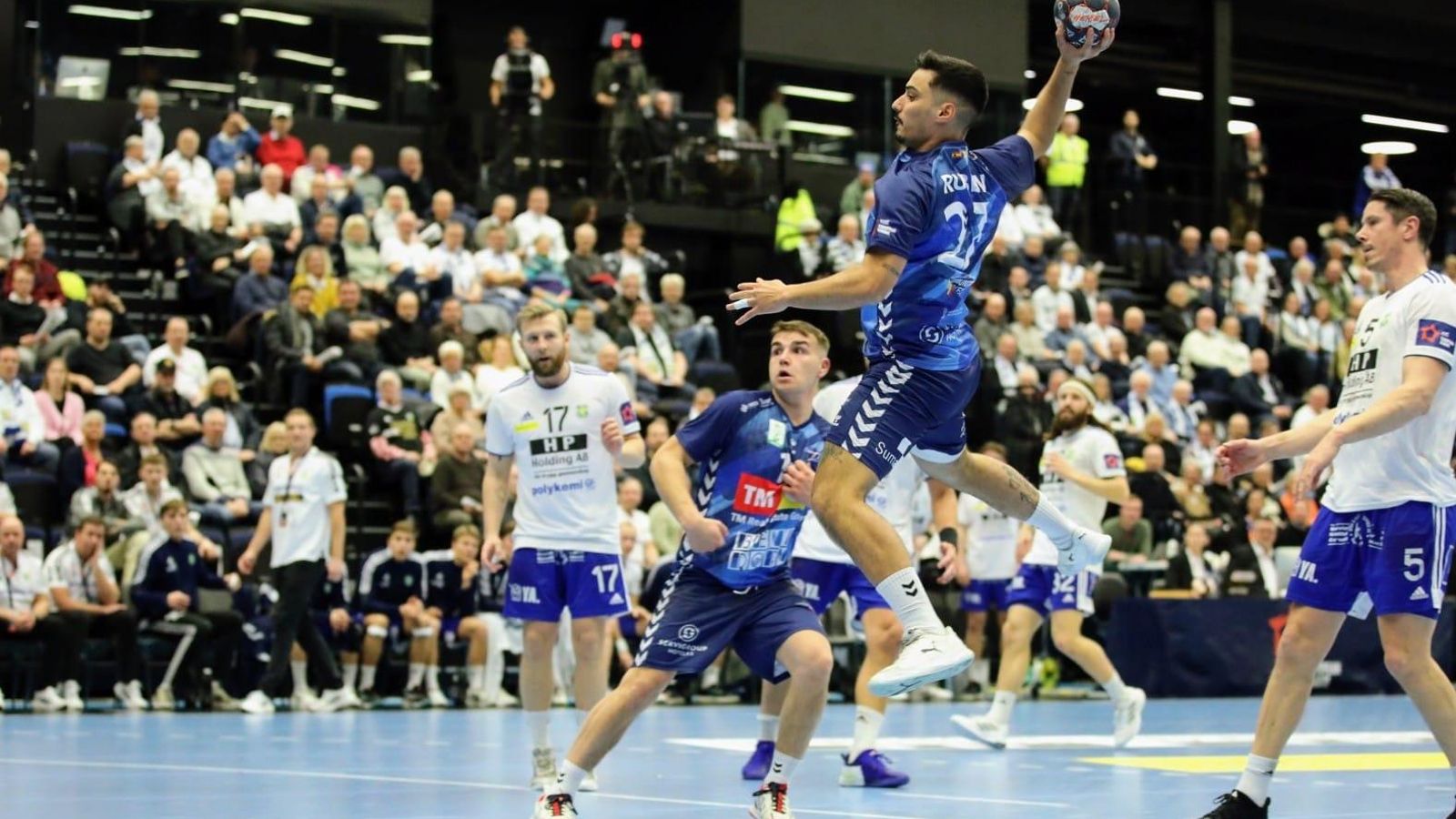 Rubén Matos, autor de quatre gols en la derrota del TM Benidorm en el Ystads Arena (36-30)