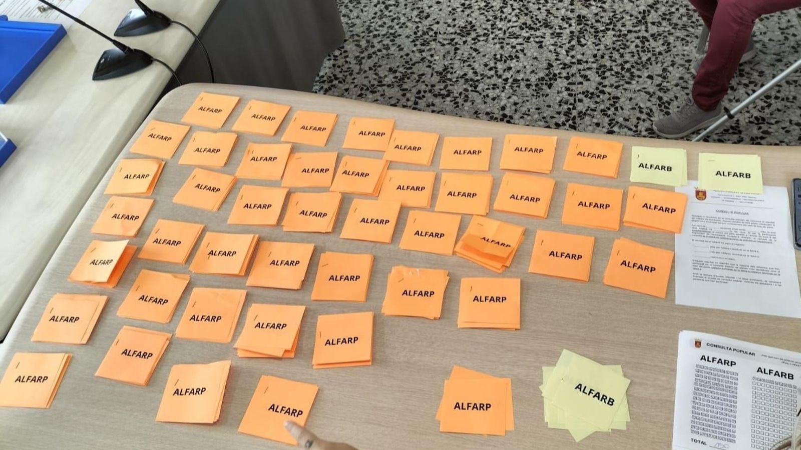 Alfarp s'imposa a Alfarb en el referèndum per 452 vots contra 27