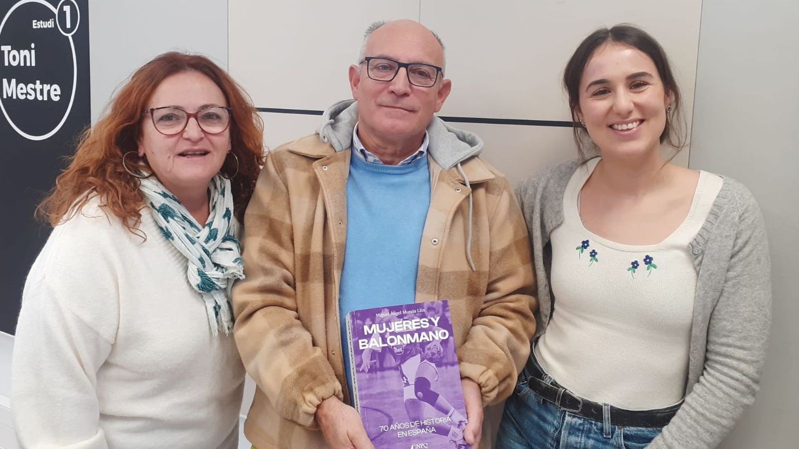 05.12.2023 | "Mujeres y balonmano" un repàs pels últims 70 anys de l’handbol femení del periodista esportiu Miguel Ángel Murcia