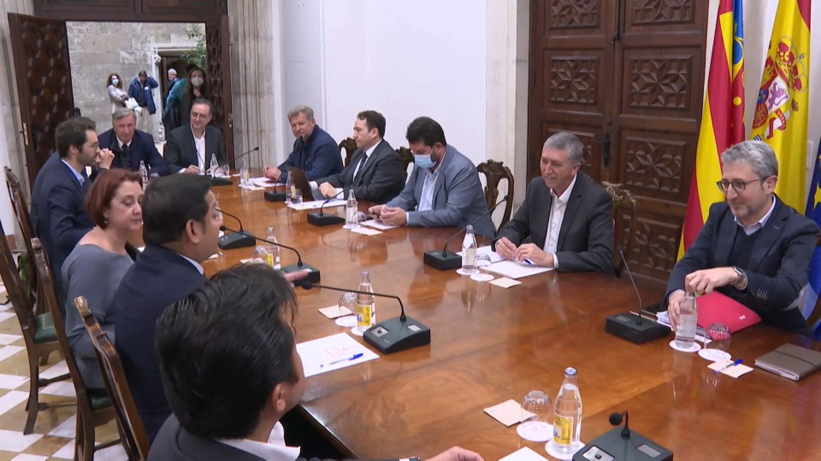 Representants del València i de la Generalitat, aquest dimarts