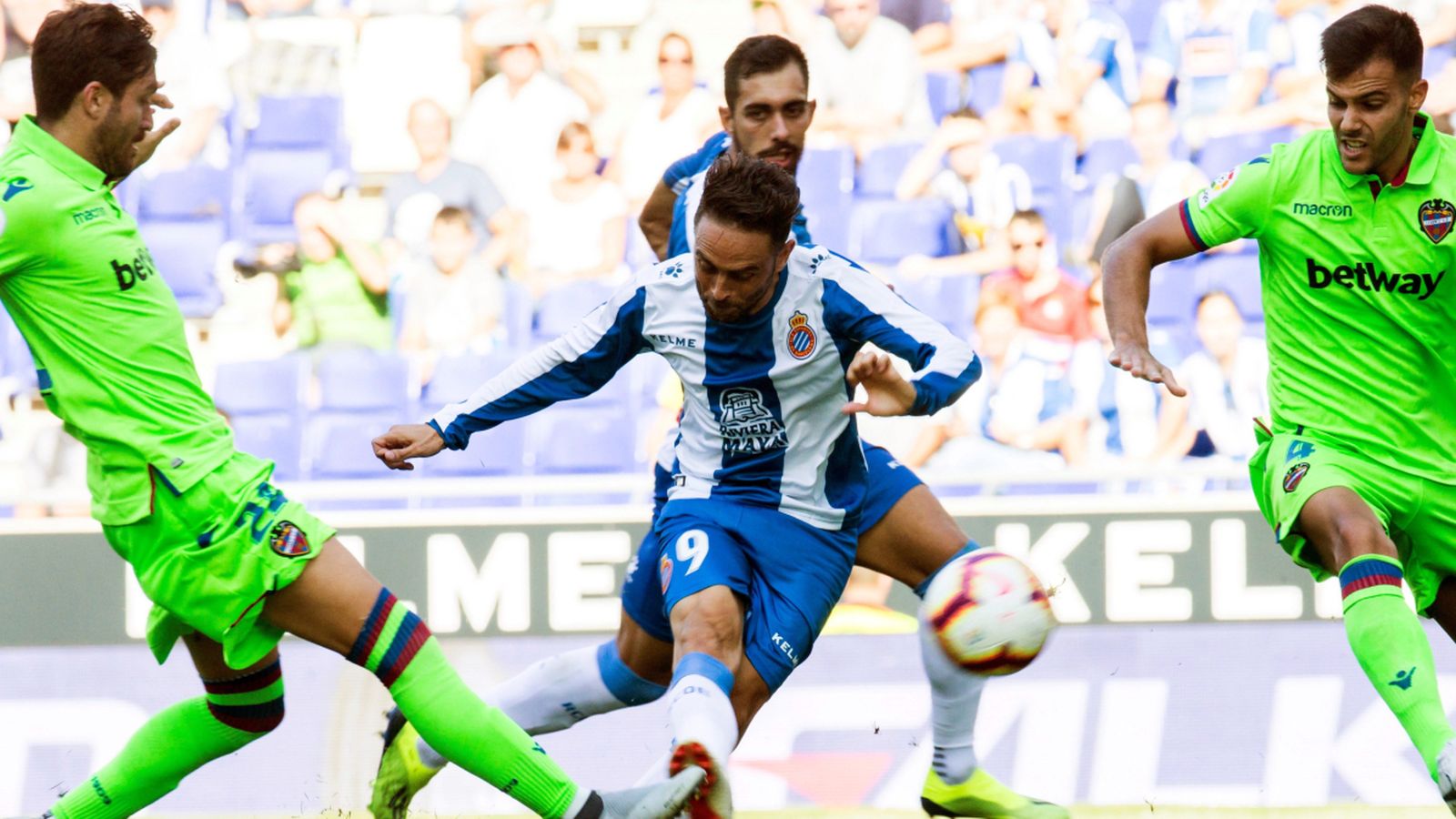 Sergio García en l’acció del gol