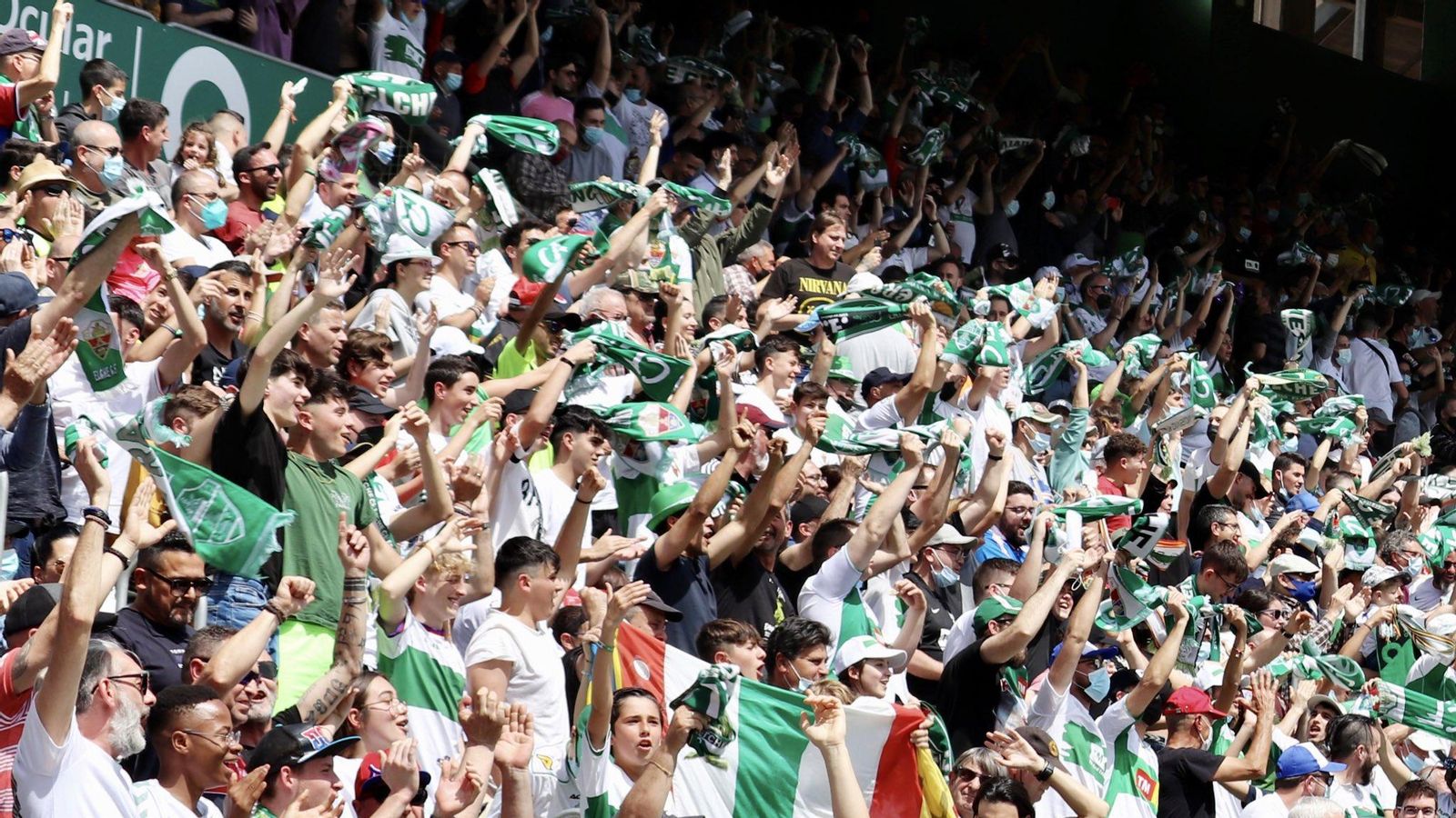 L'Elx supera la xifra de 15.000 abonats