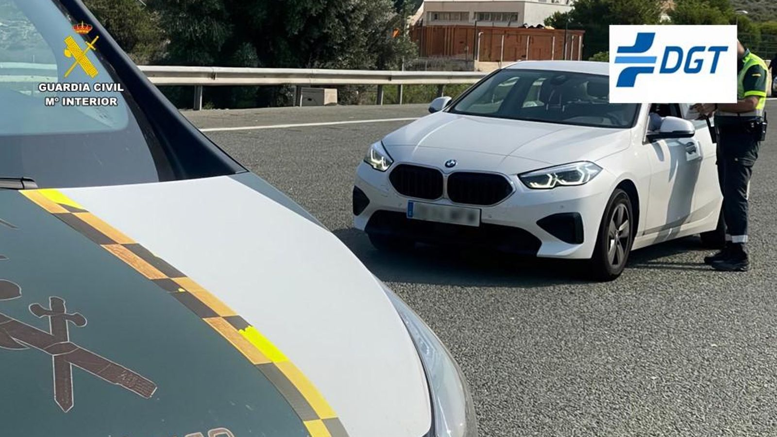 El vehicle interceptat per la Guàrdia Civil