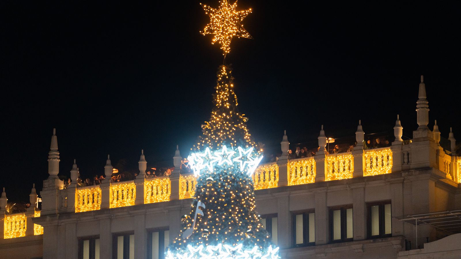 Els valencians afronten una despesa mitjana pròxima als 800 euros per Nadal