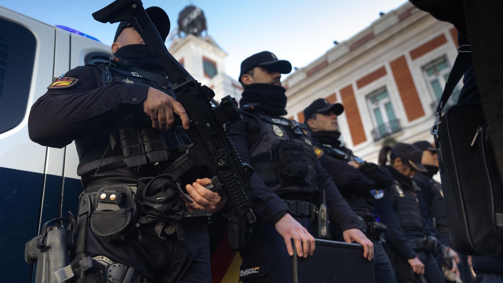 Agents de la Policia Nacional, en la presentació d'un dispositiu de seguretat