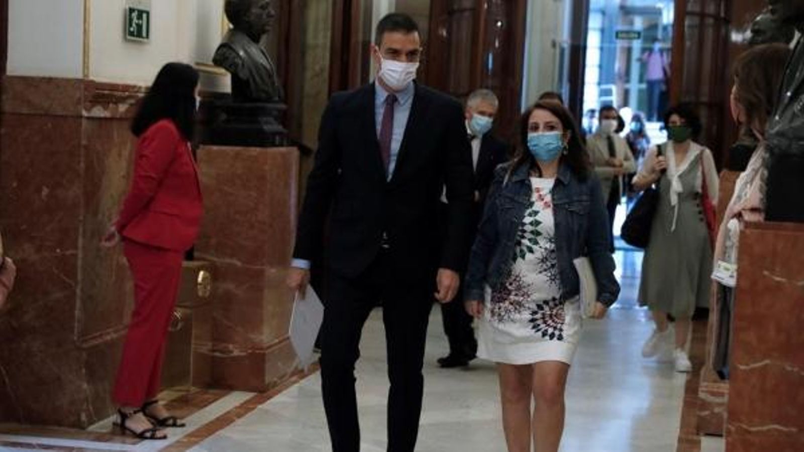 El president del govern espanyol, Pedro Sánchez, i la portaveu parlamentària del PSOE, Adriana Lastra