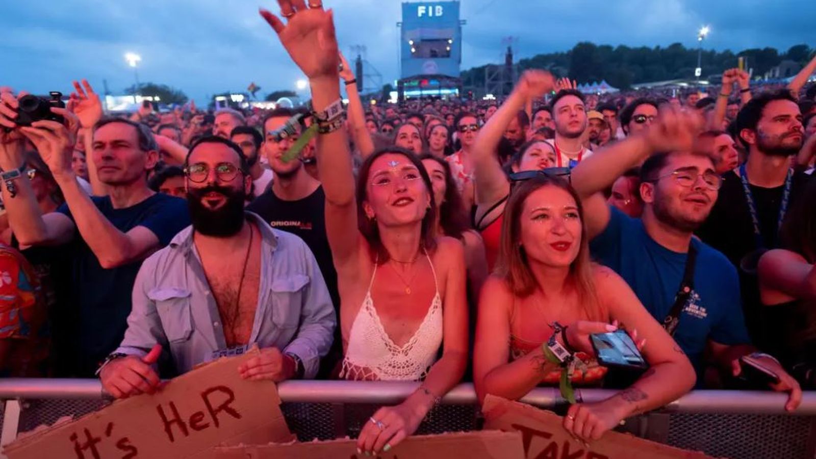 Festivals, una bambolla lluny d'esclatar