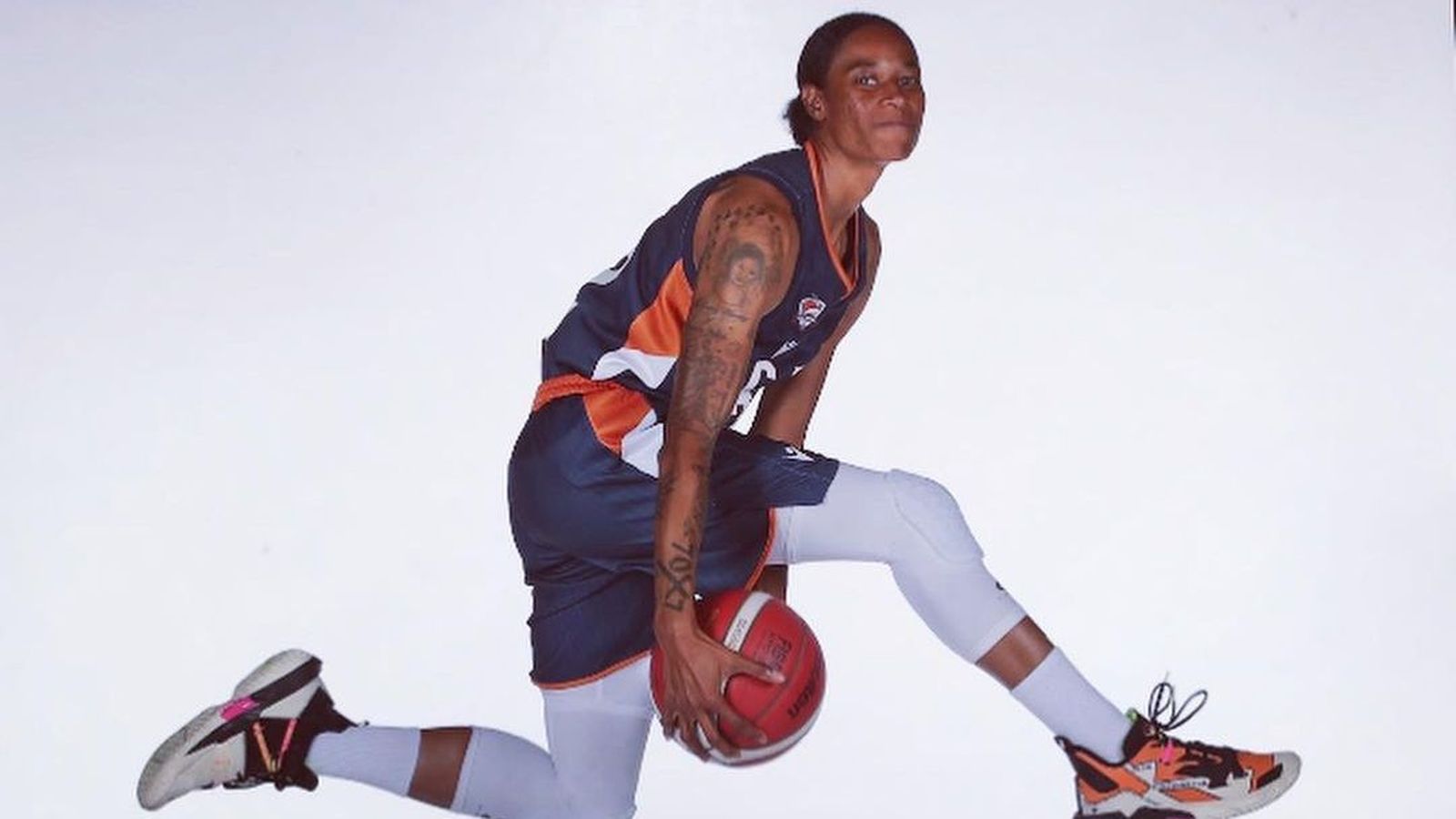 Imatge d'Yvonne Turner en una sessió de fotos