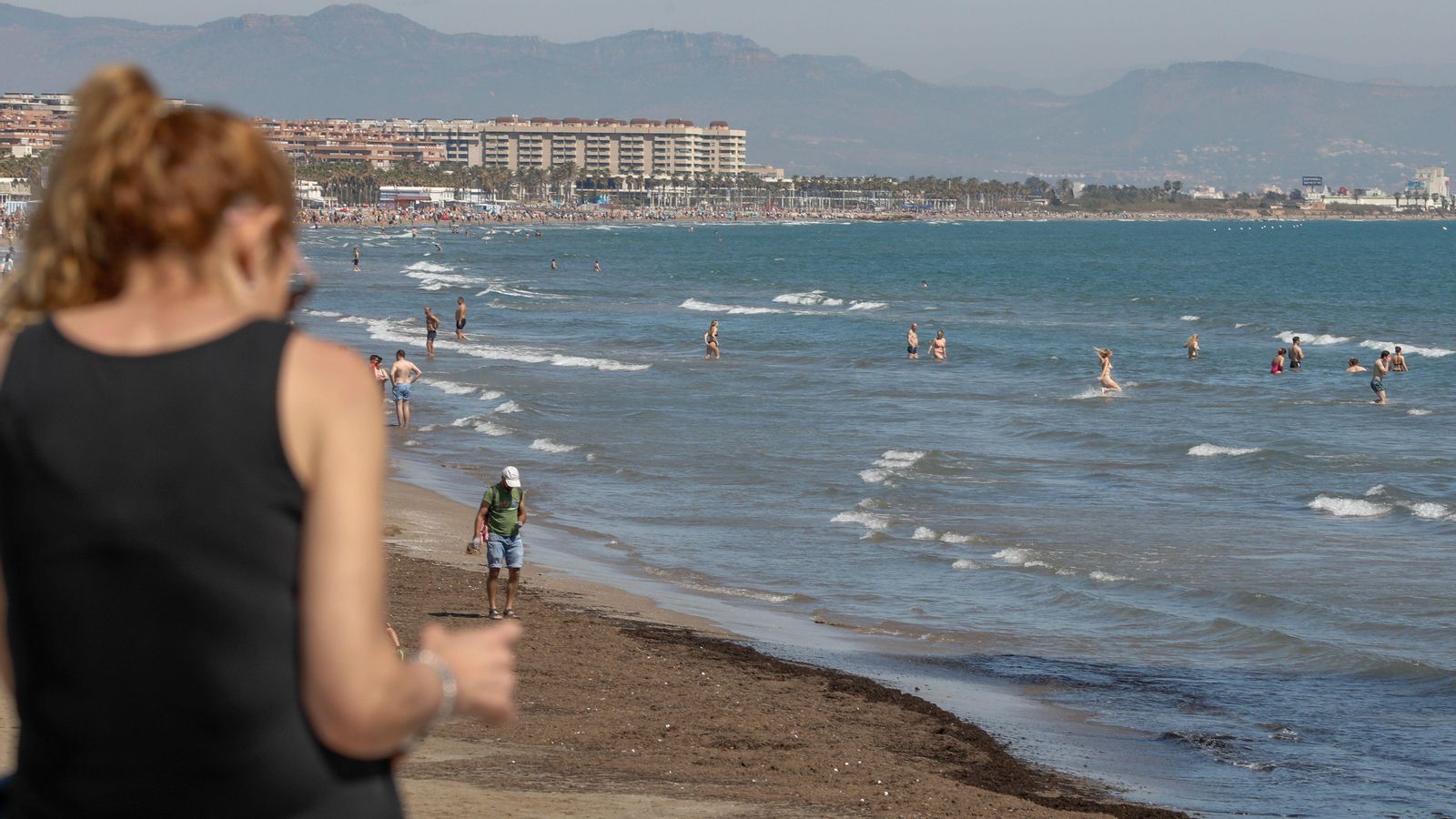 Les màximes es contindran vora mar aquest dimarts, però en les zones interiors els termòmetres superaran àmpliament els 30 graus