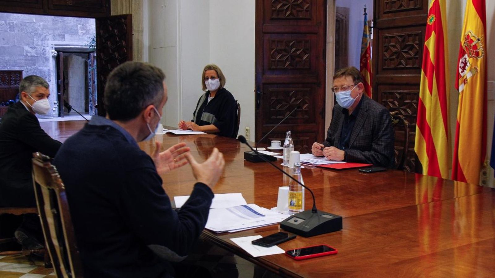 El president, Ximo Puig, durant la reunió sobre els projectes per a optar al finançament de fons europeus