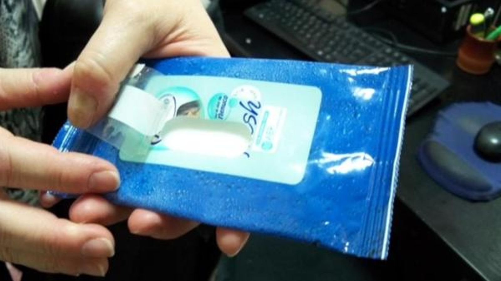 Les tovalletes higièniques i desmaquilladores i els bastonets danyen l’estat del clavegueram