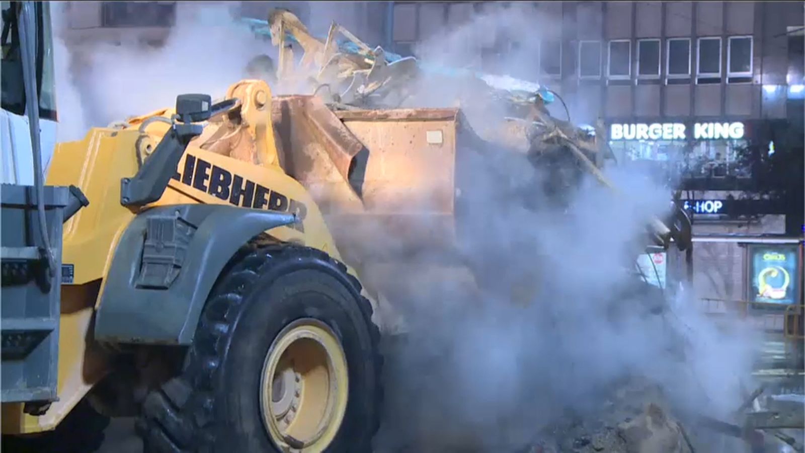 VÍDEO | Els carrers de València tornen a la normalitat després de les Falles