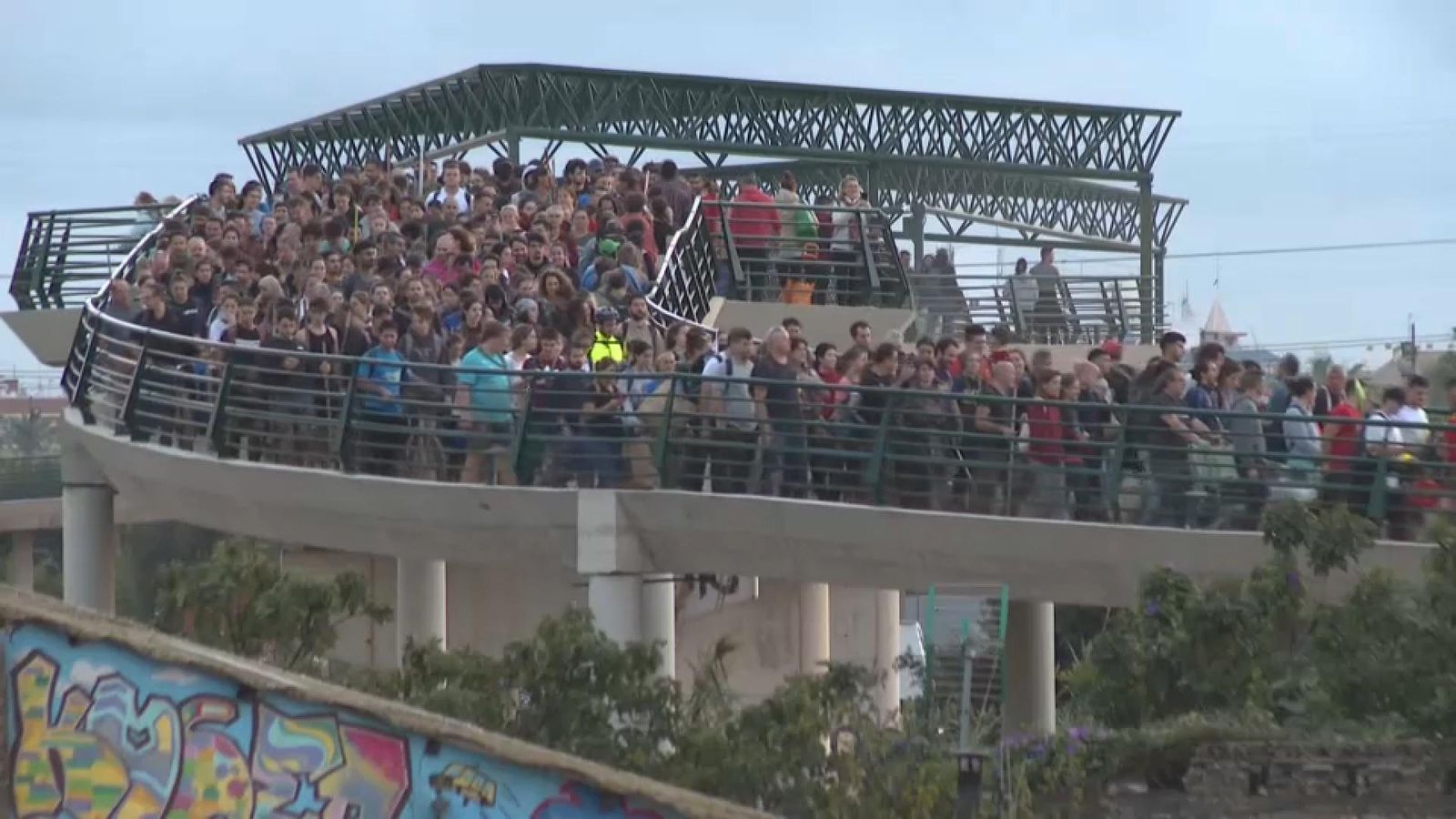 Zoom | El pont de la solidaritat