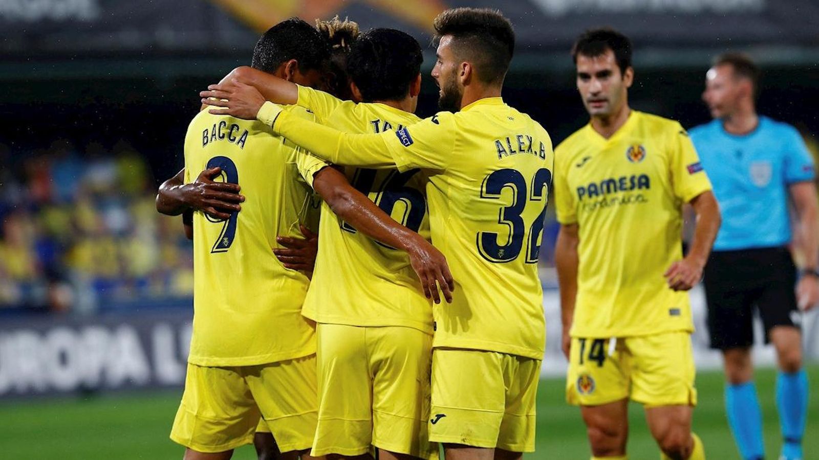 Els jugadors groguets celebren un dels gols contra el Sivasspor