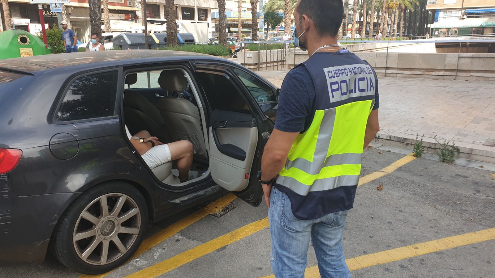 Una de las persones detingudes