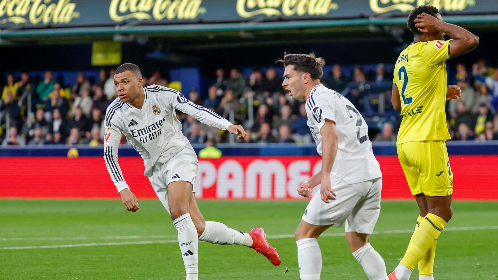 Mbappé celebra un dels gols