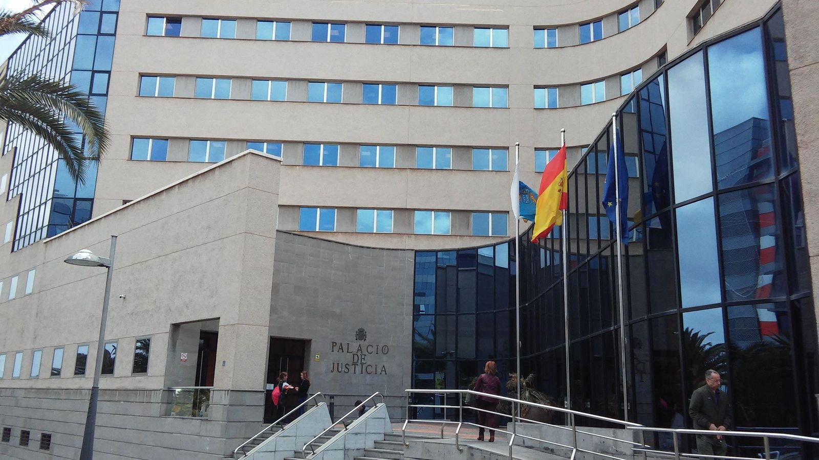 En imatge, el Palau de de Justícia de Santa Cruz de Tenerife
