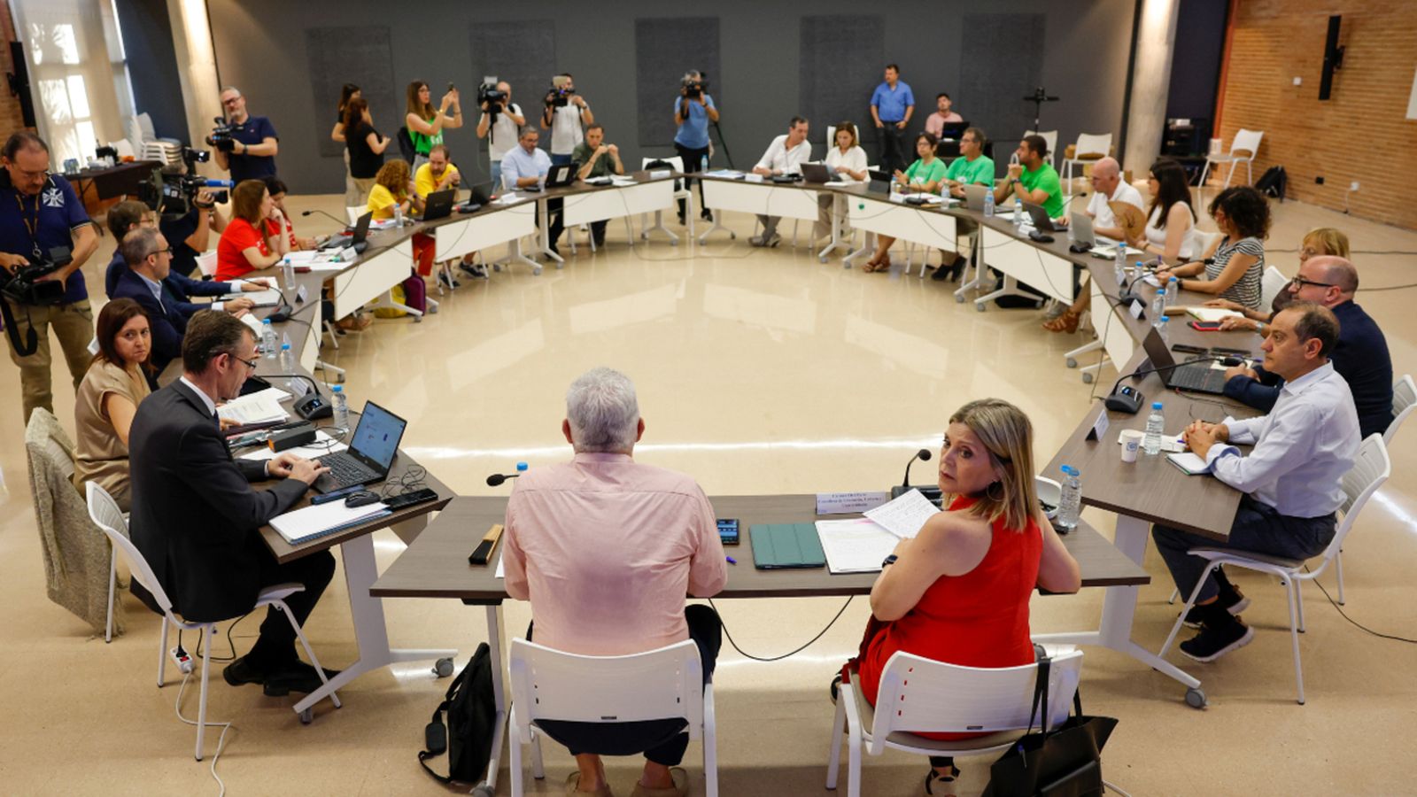 Reunió d'este dilluns entre la Conselleria d'Educació i els sindicats de la taula sectorial / Ana Escobar (EFE)